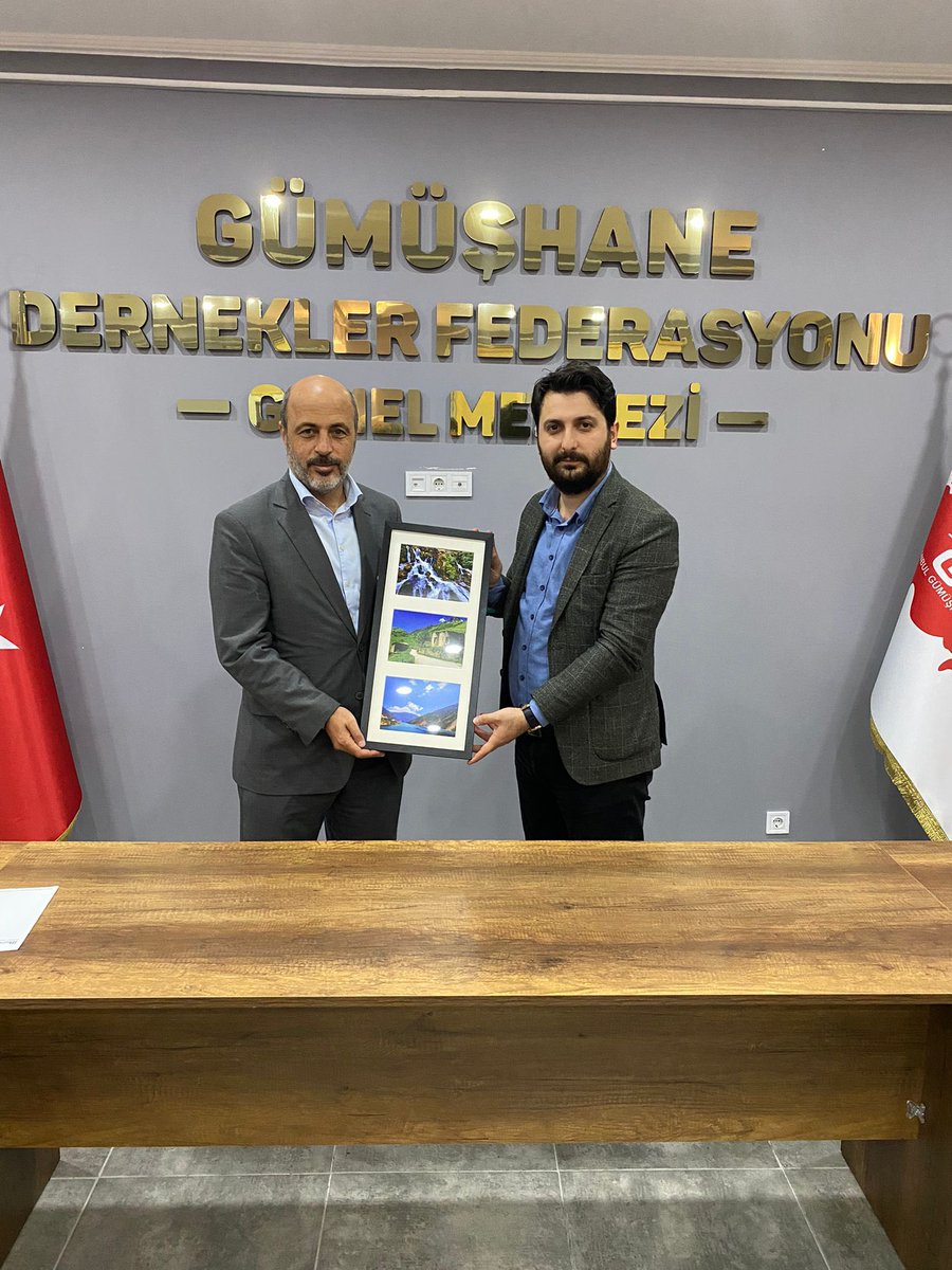 ggplatformu's tweet photo. İstanbul Gümüşhane Dernekler Federasyonu’nu (GÜDEF) ziyaret ederek altın kalpli insanlarımız için neler yapabileceğimizi istişare ettik.

Hep birlikte güçlüyüz. 💪 https://t.co/FFnir630Iq