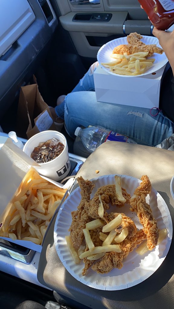 jerryy67C's tweet photo. Rodees Date https://t.co/5fLV7NJ45T