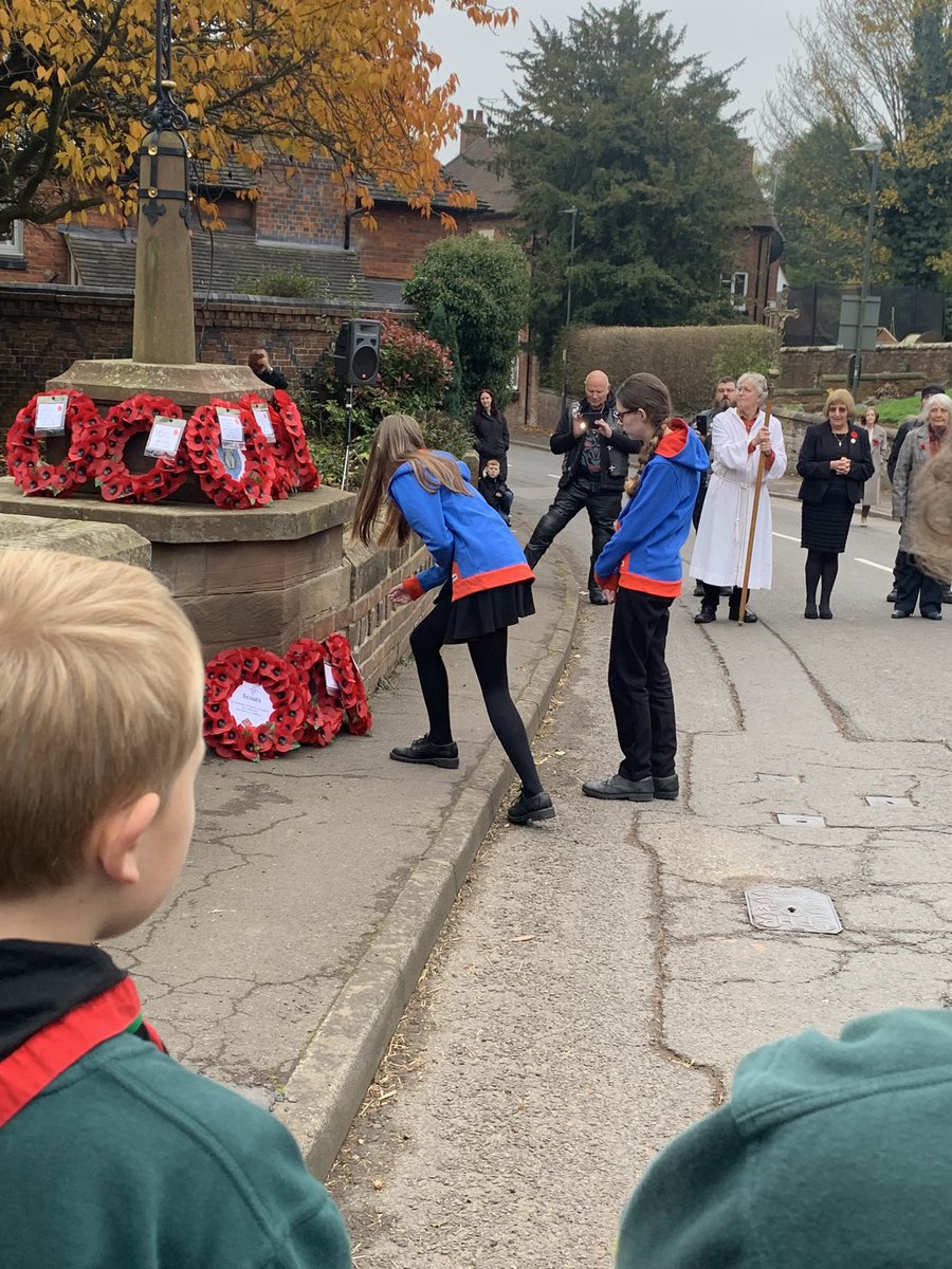 22nd Fillongley Guides attended the Remembrance Service at St Mary’s Church Fillongley representing Girlguiding and remembering those from last and present conflicts <a href="/Girlguiding/">Girlguiding</a> <a href="/GGWarwickshire/">GirlguidingWarks</a> <a href="/GirlguidingMids/">Girlguiding Midlands</a> #ArmisticeDay #girlguidesremember #RemembranceDay2021