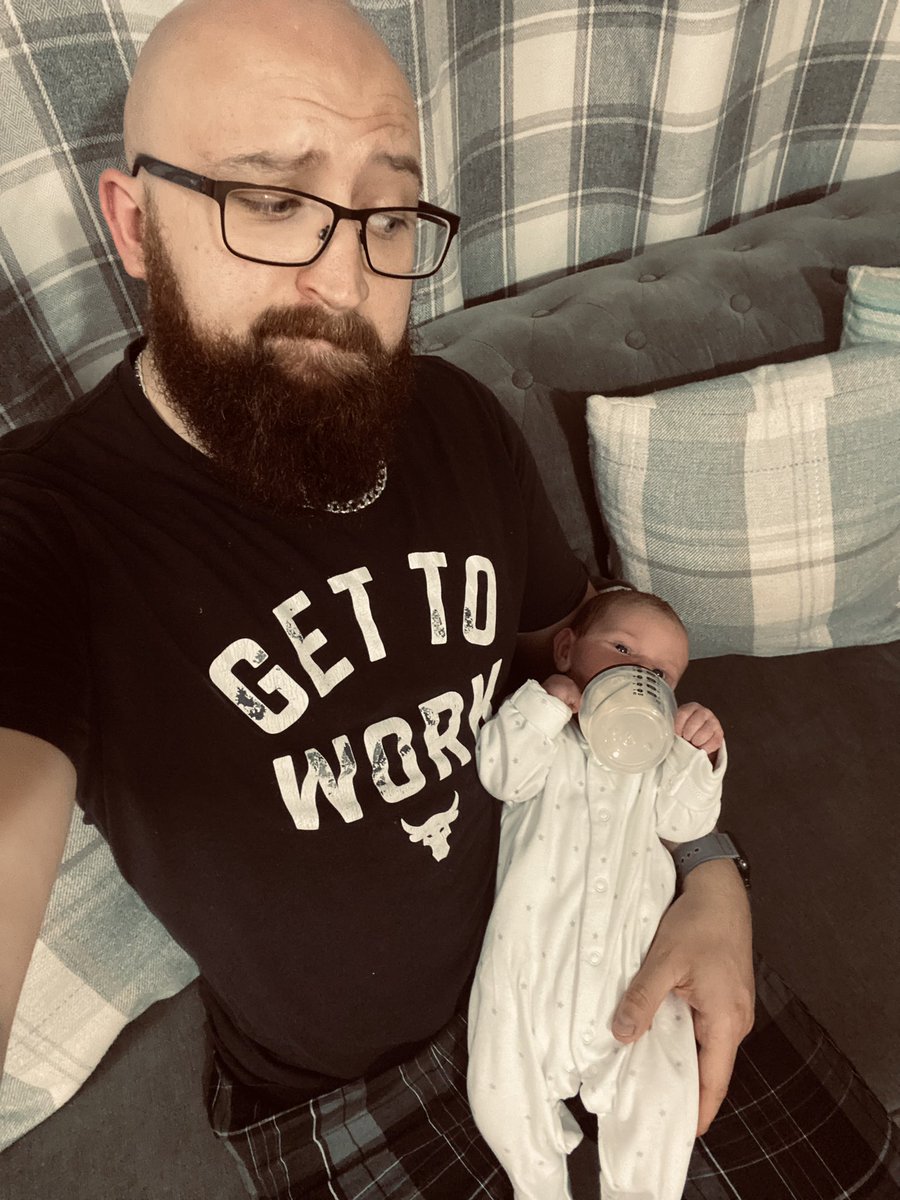 TheFuzzy_Life's tweet photo. This guy is seriously flexing right now, not even 2 weeks old and rarely uses a bottle but is already feeding himself!? ๐
#ThugBaby https://t.co/GF2HAvahVZ