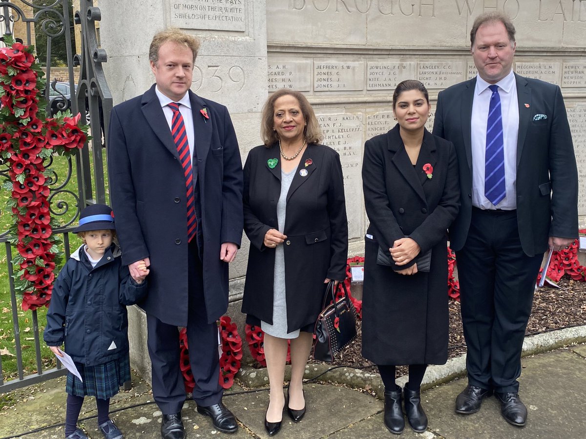 SeemaStk's tweet photo. Honouring those who sacrificed their lives. We will never forget. #RemembranceDay
Pleasure to meet Lt K Singh Sandhu #PlatoonCommander Recruit Training Wing The London Regiment (LONDONS) https://t.co/wf3qCAyvmx