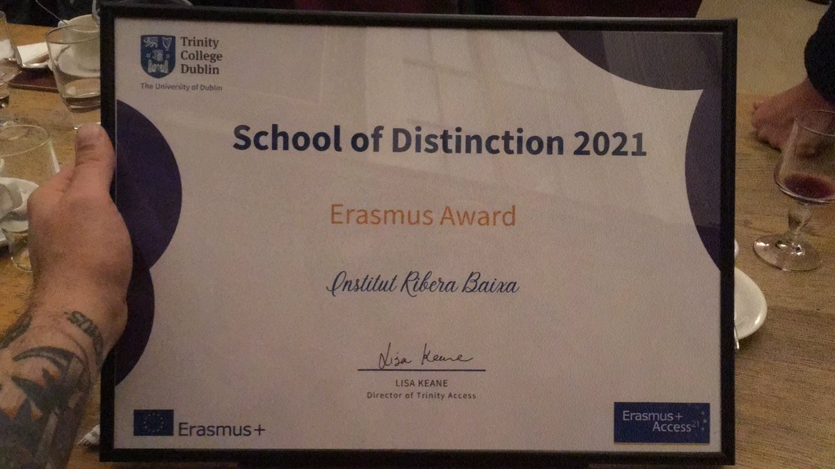 Last days along with our Italian and Irish friends. Also really proud of the hard work that got us to be the first Spanish school obtaining the Schools of Distinction Award 🥰🇮🇹🇮🇪 @Access21Europe @AccessTCD @BaixaRibera @Access21I @Access21Italy #Libertas🏳️‍🌈 #Schoolsofdistinction