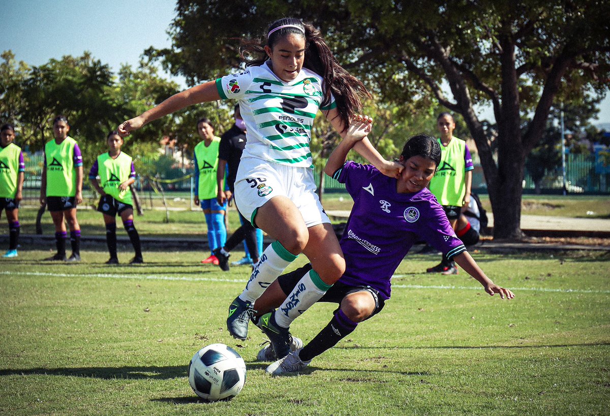 MazatlanFem's tweet photo. Se luchó con todo, ahora a trabajar duro para nuestro siguiente compromiso #Sub17

#Mazatlán 0-1 #Santos

#ARREbatando ⚓️ https://t.co/VZfBOFmF5y