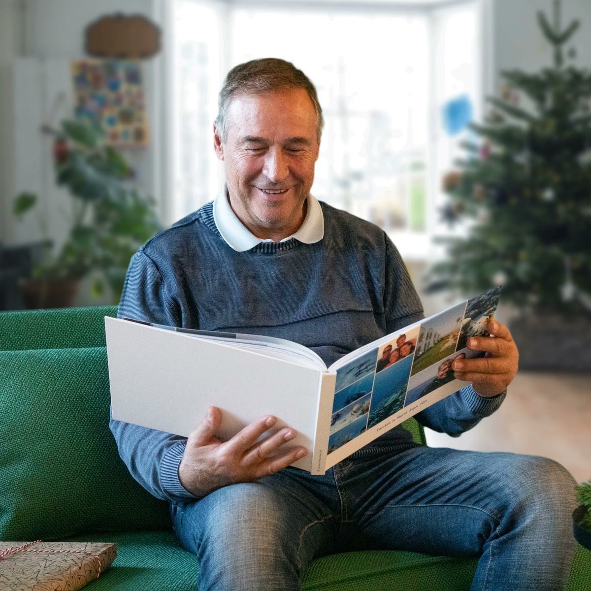 Whether it’s your 2021 highlights or a special moment in someone’s life, give the gift of wonderful memories this #Christmas 🎄

Save 20% off Books until midnight tonight! Use code: JINGLE20 at checkout.

Give a gift they’ll talk about for years.