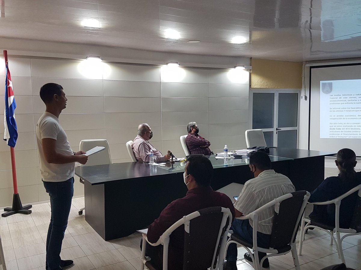alfonso_noya's tweet photo. En Consejo de Dirección del @IcrtCuba @MMarreroCruz destacó la importancia de la participación popular, de que los ciudadanos se vean reflejados en los medios,  e insistió en que el reto es seguir creando programas a tono con los tiempos que vivimos.#CubaVive #CubaViveEnElBarrio https://t.co/oo6r3zgipl