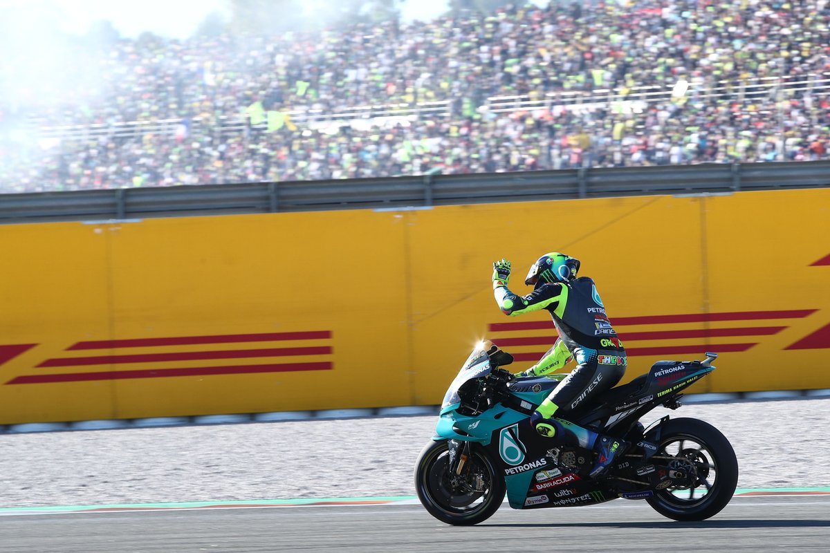We just can't get enough of images like this today of <a href="/ValeYellow46/">Valentino Rossi</a>...

#GrazieVale | #ValenciaGP | #MotoGP | #PETRONASmotorsports | #SepangRacingTeam