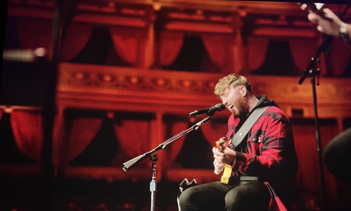 ErinBlueSkye16's tweet photo. @JamesArthur23 on @momenthouse 🔥 Getting me extra excited for Belfast in 2022 🎶 #jamesarthur #itllallmakesenseintheend https://t.co/bPtaIq3NvC