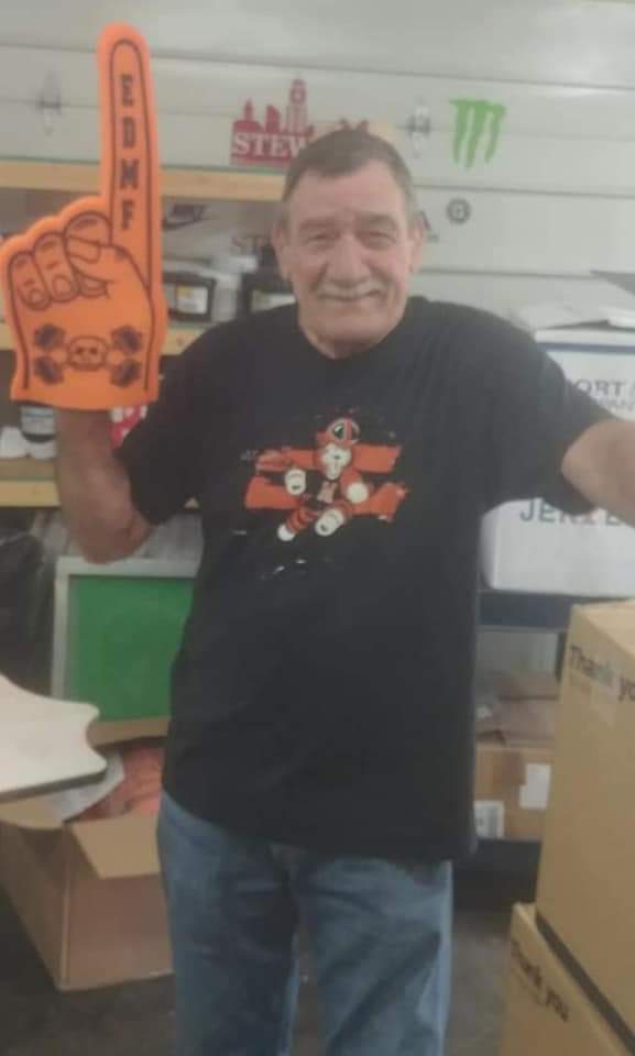 Northwest, Kanye West, Wild West,  let the band in and lock the gates!