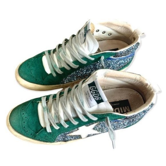 So good I had to share! Check out all the items I'm loving on <a href="/Poshmarkapp/">Poshmark</a> #poshmark #fashion #style #shopmycloset #helmutlang #turnbury #goldengoose: posh.mk/dnl4af3yblb