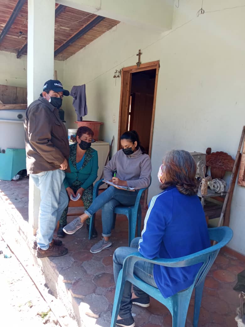 MERIDAIMDERURAL's tweet photo. Las direcciones de Ambiente y Proyectos e Infraestructura, sus directores @freddyhidalgo3 y Carlos Julio Arellano, el apoyo de la Arq Eglee Belandria y el Ing Fernando Paz, en la Venta, Chachopo, mcpio Miranda inspeccionaron y abordaron junto a productores los sistemas de riego. https://t.co/eIUFAofefS
