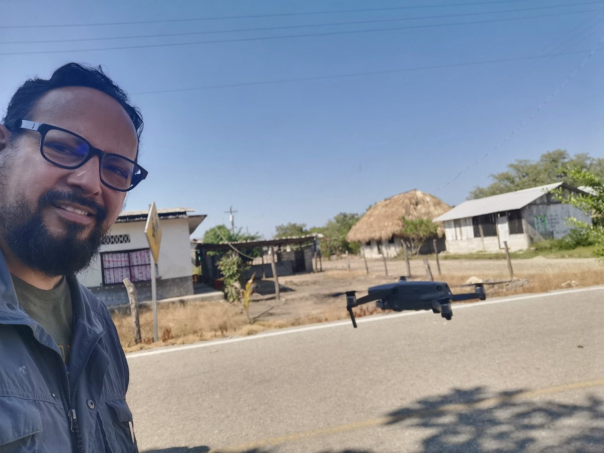 Eliasgopherus's tweet photo. De campamento, volando drones y conociendo al pejelagarto (armado) en Tapachula, Chiapas, excelente experiencia. 👍 https://t.co/joa9ZlNR7Y