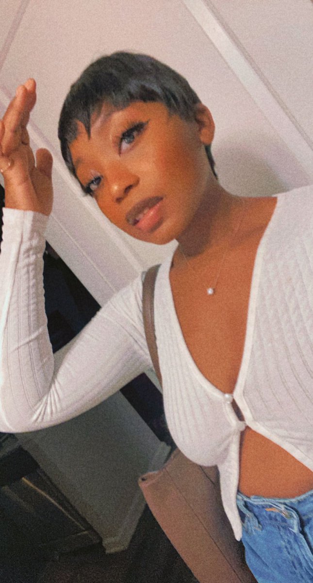 lilfefe203's tweet photo. Weight lose , confidence , veganism ……mannn this year was something …still on this journey of being the best woman I can be…..#blackwoman #cali #vegan #earthquake #lamesa #blackbabe #beautiful #transformation #selfworth https://t.co/ei2NEHAMTA