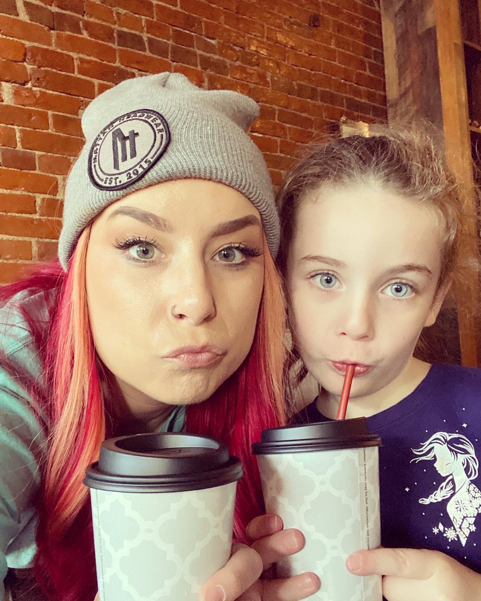nataliecleve's tweet photo. I’m sure I’m going to regret drinking a coffee at 4pm but it’s cold outside and this drink is warm. https://t.co/BG0ZAA03bq