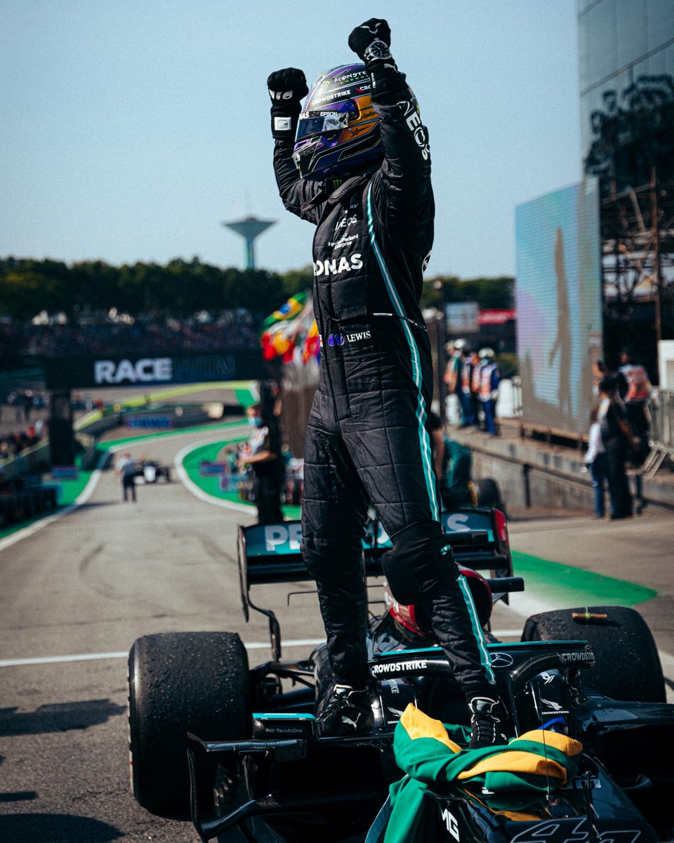 amgmotorsport's tweet photo. NEVER. GIVE. UP. 👊☝️ @lewishamilton wins the #BrazilGP with a race performance for the ages! 💯 #WeLivePerformance #MercedesAMGF1 https://t.co/9JKXsMuiHZ