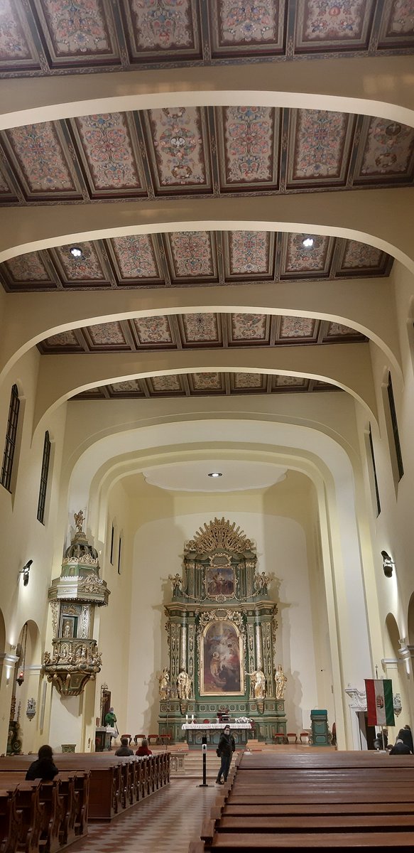 PilgrimBudapest's tweet photo. #StEmeric church in #Budapest from 1938 is an interesting combination of modern architecture, baroque revival & renaissance-like painted ceiling.
It is one of the most lively parishes, served by Cisercians, w/ nearby renowned secondary shool. https://t.co/83QMBsptYL