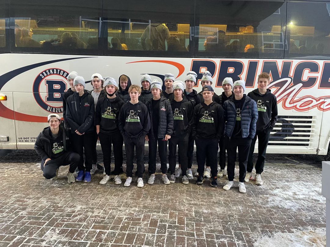 TheStoonBandits's tweet photo. Great weekend for the bandits, heading home with 6 points and a lot of good team bonding #GoBandits https://t.co/ThD4MOX50z