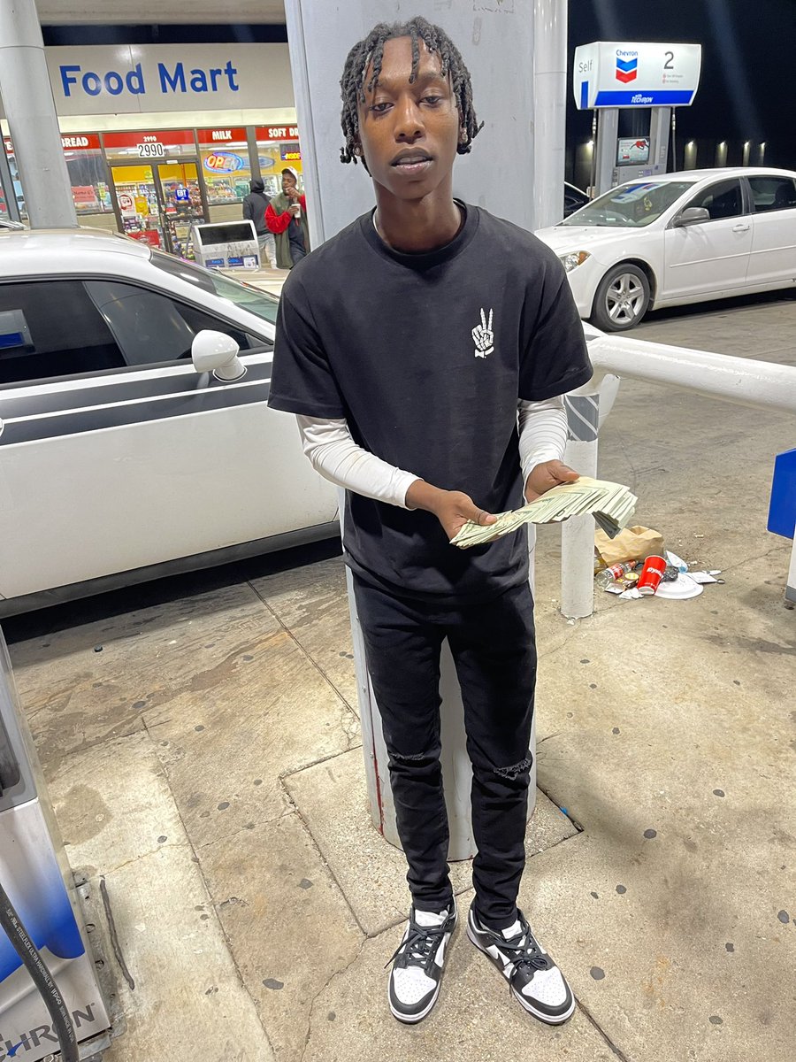 J5IZZL's tweet photo. I’m too hungry got ✌🏽 many ways I been broke before &amp; ainn going 🔙 #slight🎒 @kailynnlee 📸 creds https://t.co/AH0yzGMQeJ
