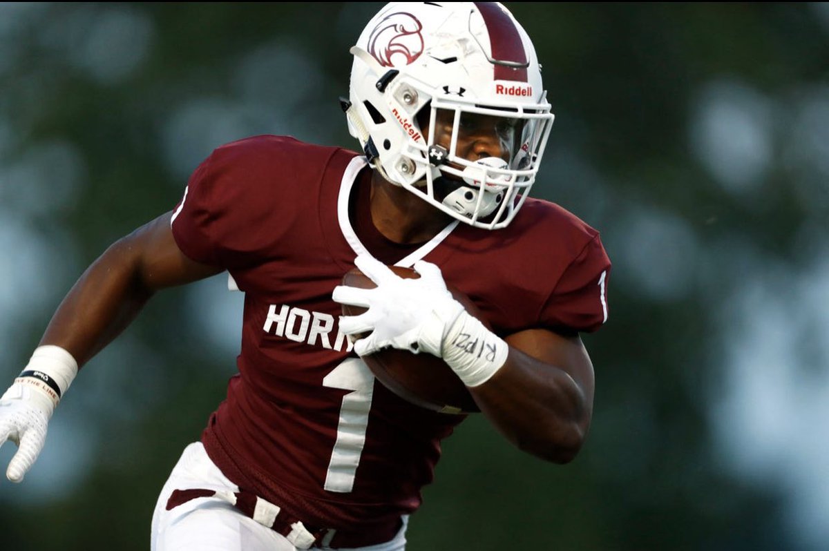 JaySulton_11's tweet image. 4 Great Years❤️, on to the next path #1love #1out