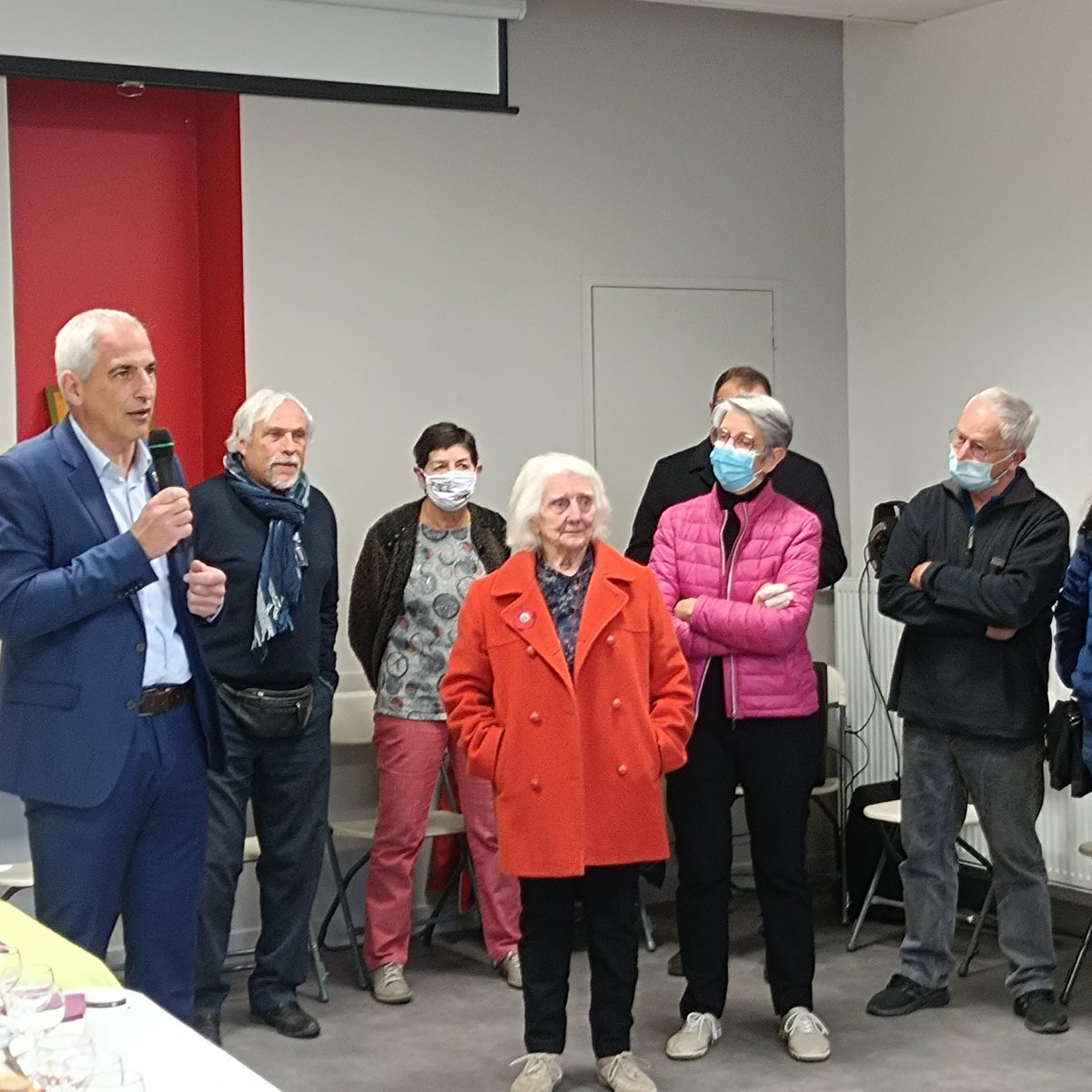 Jean_LucFUGIT's tweet photo. #MORNANT - UNE FIGURE DE LA CULTURE À L'HONNEUR
À l'occasion du salon "Parlons Livres en Pays Mornantais" qui se tenait ce week-end à la Maison de Pays de Mornant, j'ai tenu à décerner la médaille de l'Assemblée Nationale à MADAME MICHELLE PECONTAL, fondatrice et organisatrice. https://t.co/ctLgB0hPqD