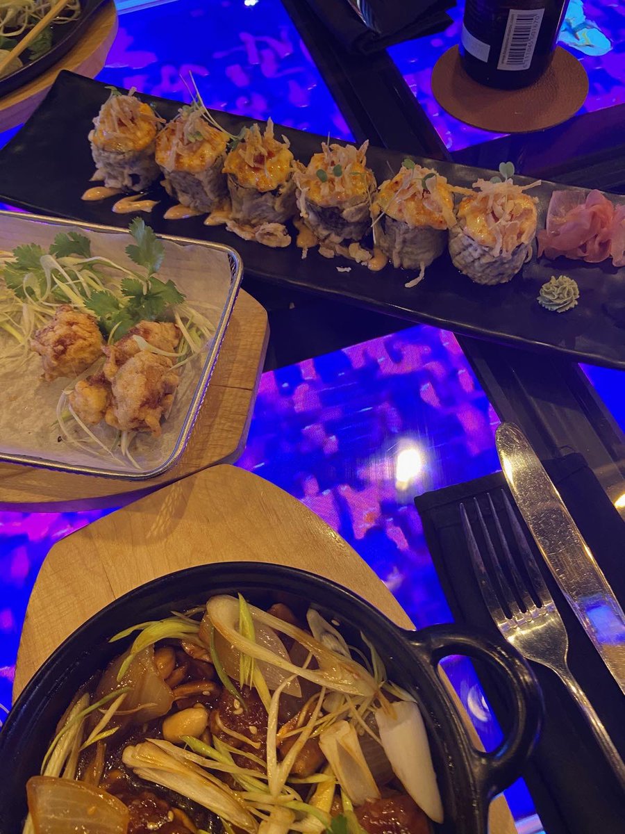 PHLinMorocco's tweet photo. Proud to meet Filipinos working at #FunkyChen including the sushi chef John Henry Boral. @DFAPHL @teddyboylocsin @dfaomeaa @pnagovph @pcooglobalmedia #PinoysinMaroc https://t.co/SPSsplpcMj