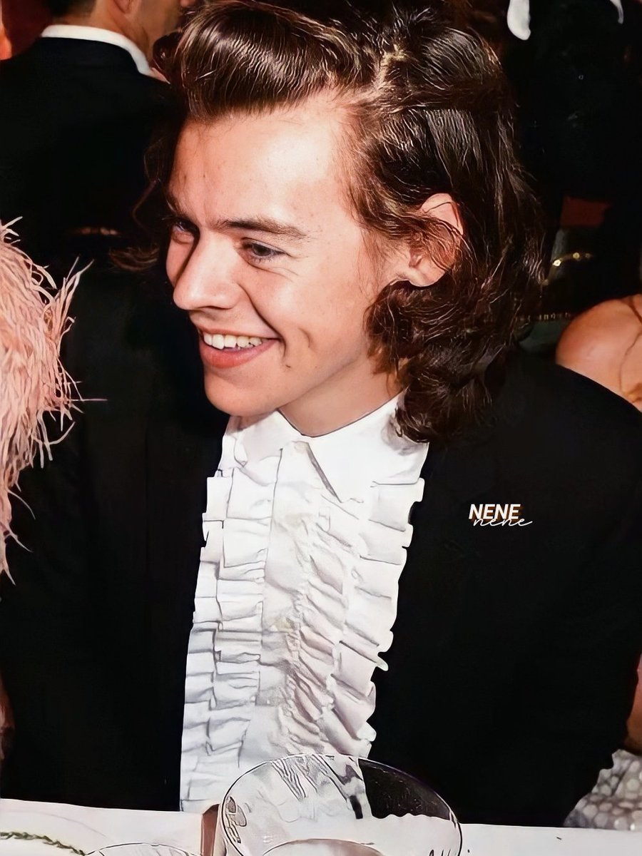 i've been going through the motions, learning how to pretend that everything is perfect. and i've been sinking in an ocean, drowning but i'm silent, yet everyone thinks i'm afloat. 

          #𝐌𝐅𝐒𝐓𝐈𝐕𝐀𝐋𝐕𝐄𝐍𝐄𝐙𝐈𝐀