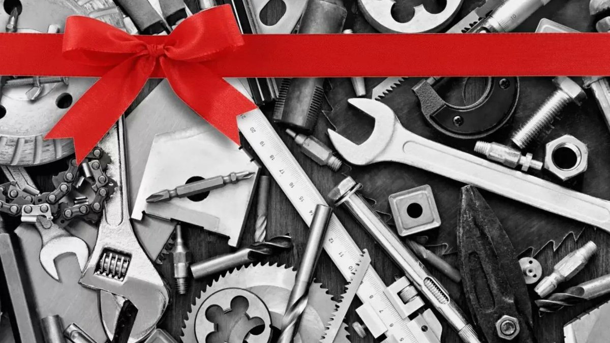 GarageSpot's tweet photo. 40 Greatest Gifts for the Mechanic in your Life… and for Every Budget!

To learn more, check out: https://t.co/Dp3cfQM312 https://t.co/41FKAnB2i2