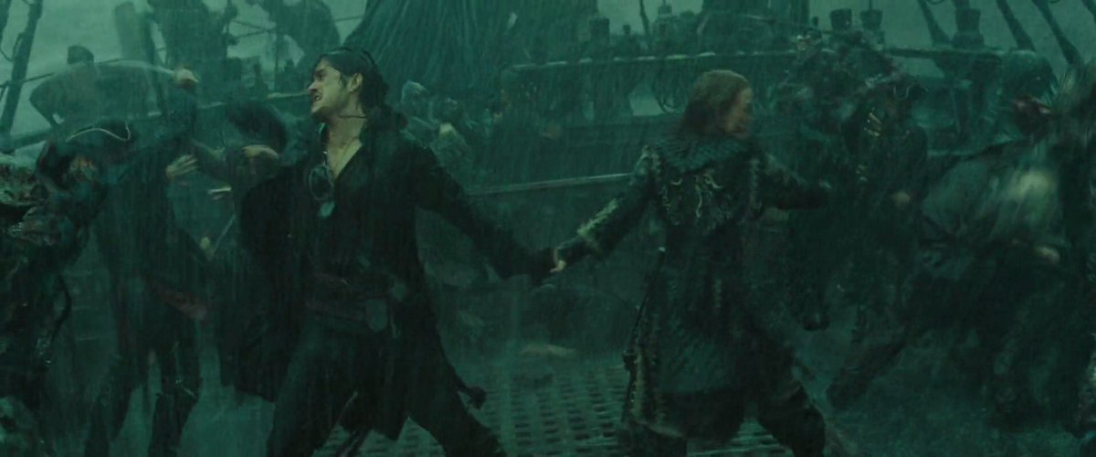 Летучий голландец джек воробей. Пираты карибского моря на краю света черная жемчужина. Пираты карибского моря бой. Пираты карибского моря 3 битва в водовороте. Пираты карибского моря 3 на краю света.