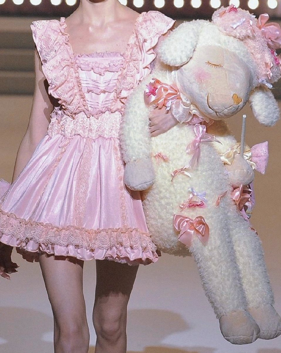 liz lisa spring 2011