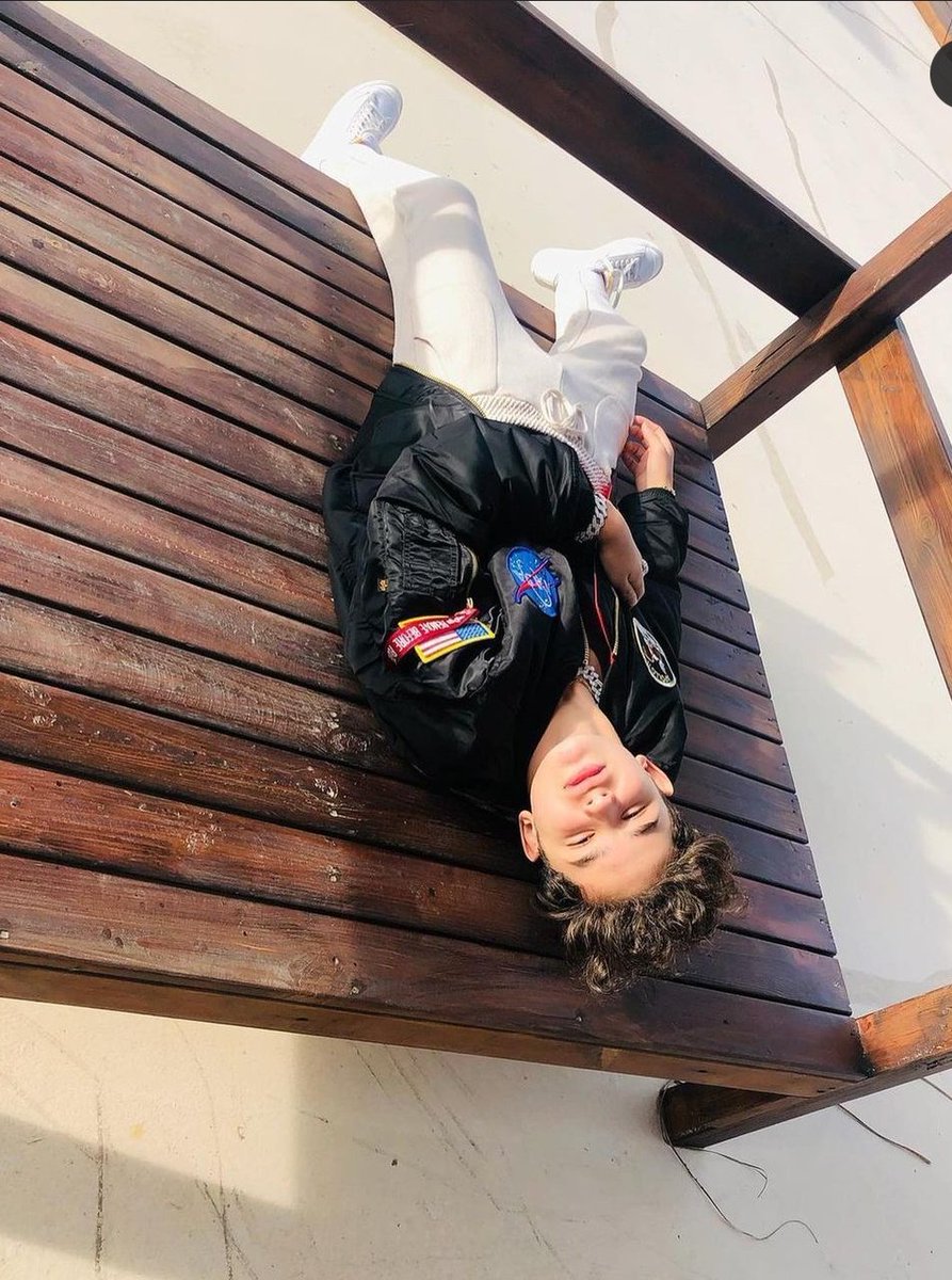 MertGunMx's tweet photo. @_DenizGunes @MertGunMx está cansado le gustaría ir a tomar una malteada hermana se podrá 🧋 quieres ir bueno más bien llevarme ? https://t.co/WJstULOKHh