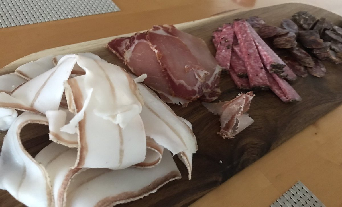 orsolya_health's tweet photo. Weekend breakfast with family. Cured cuts, all nitrite- and additive-free. Salted, dried, smoked. Just perfect. #nonitrite #lardodicolonnata #pkddiet #smokedham #smokedsausage #fattypork #keto #animalbaseddiet https://t.co/WxKEB6XoW8