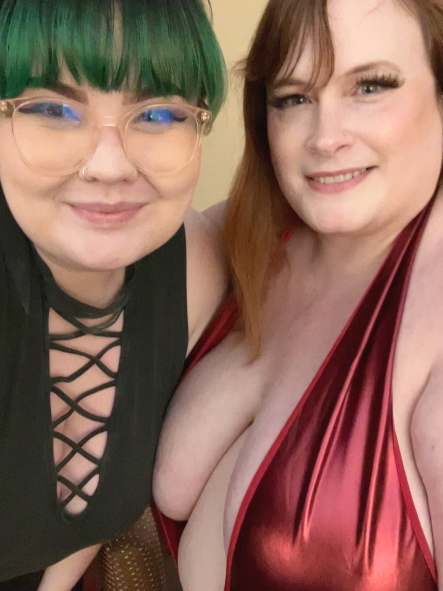2 pic. Had such a great time hanging out with @asstynmartyn last night 😍😍😍 https://t.co/981WaMpDok