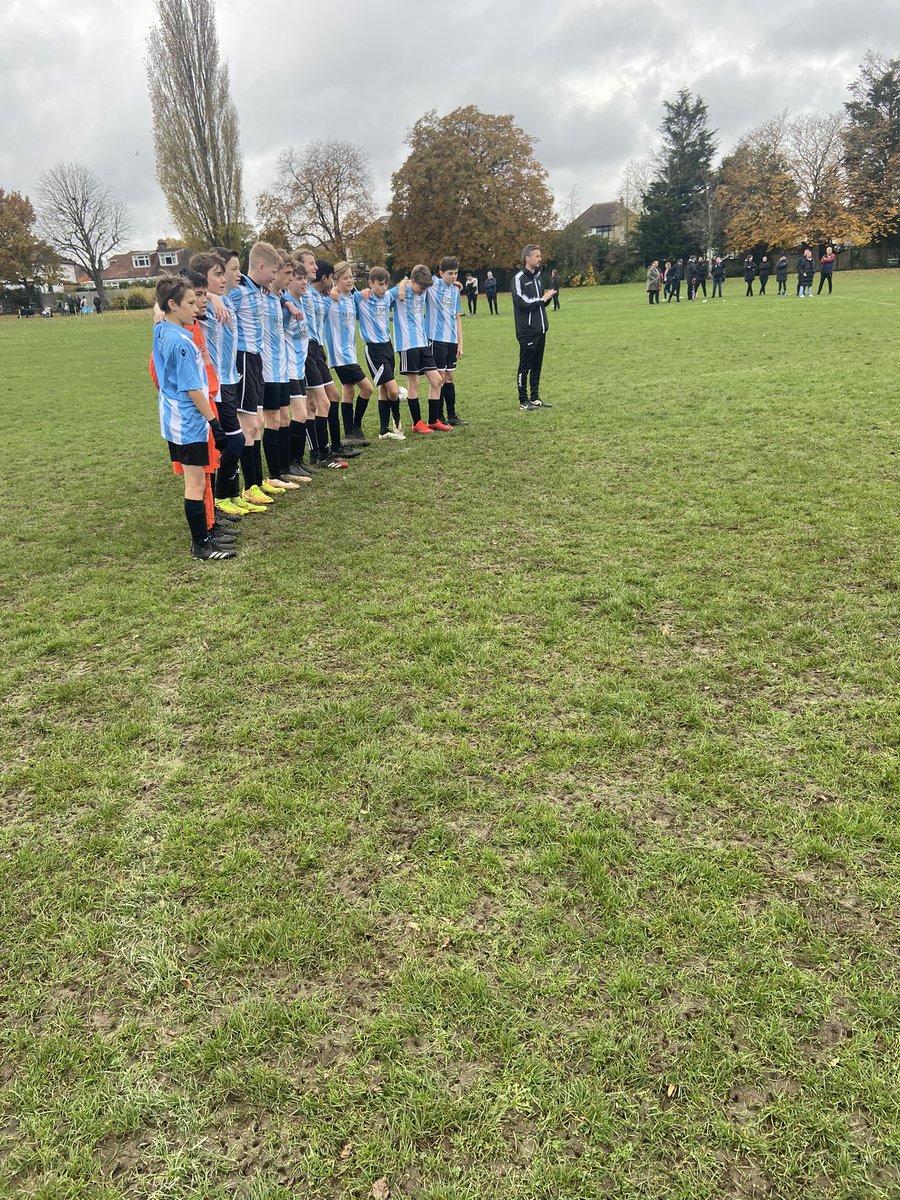 Observing the minutes silence #WeRememberThem at <a href="/HWCFC_U14BLUE/">Harold Wood Cougars U14 Blue</a>