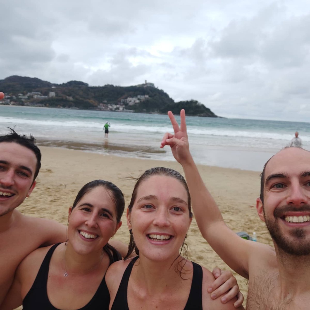 guipoto's tweet photo. Hem completat totes les etapes de la #BehobiaSanSebastián. Contentes i recompensades. Aupa!! https://t.co/NABuKvQZhm