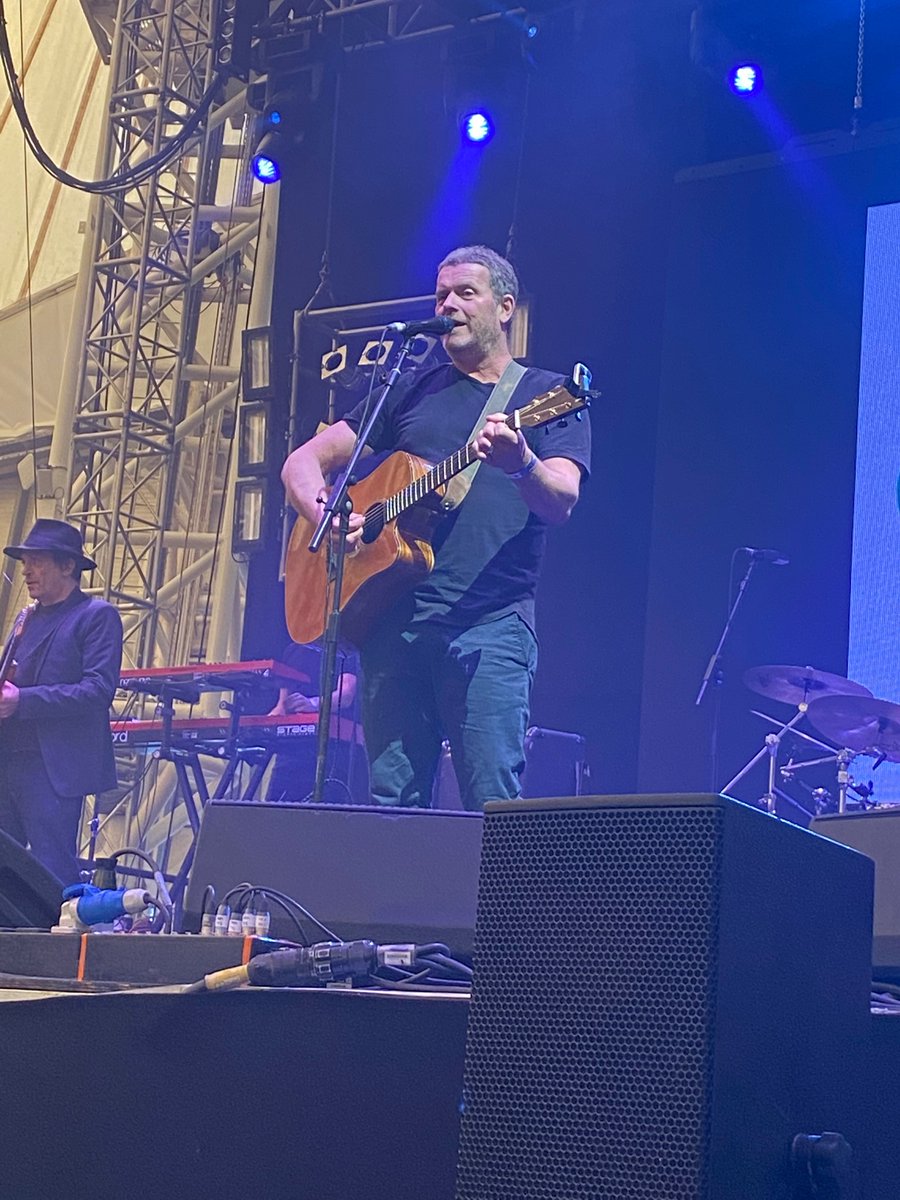 ryansmoma's tweet photo. @DodgyUK totally rocked @ShiiineOn_ 👏👏
Definitely felt like a summers day 😎
#ShiiineOn2021 https://t.co/SZxDt6WlOn