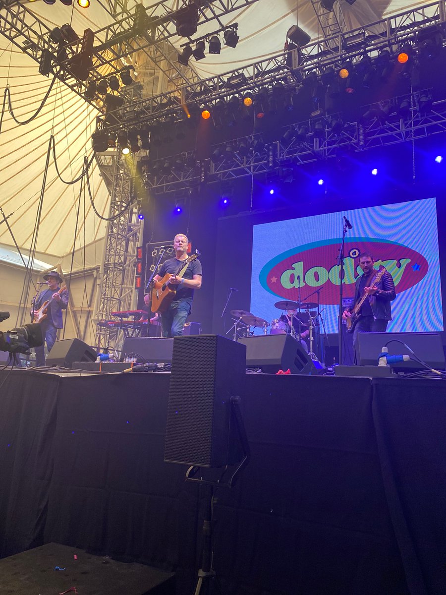 ryansmoma's tweet photo. @DodgyUK totally rocked @ShiiineOn_ 👏👏
Definitely felt like a summers day 😎
#ShiiineOn2021 https://t.co/SZxDt6WlOn
