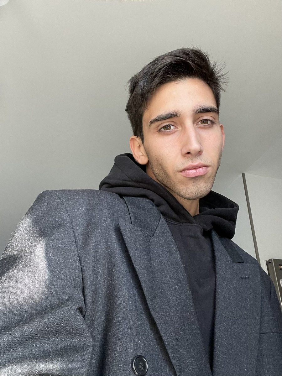 _JohnSimoes's tweet image. #FallForLGBTQIA 🥀