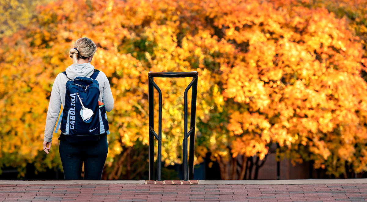It's hard not to 𝓯𝓪𝓵𝓵 in love with this place 🍂 #UNC