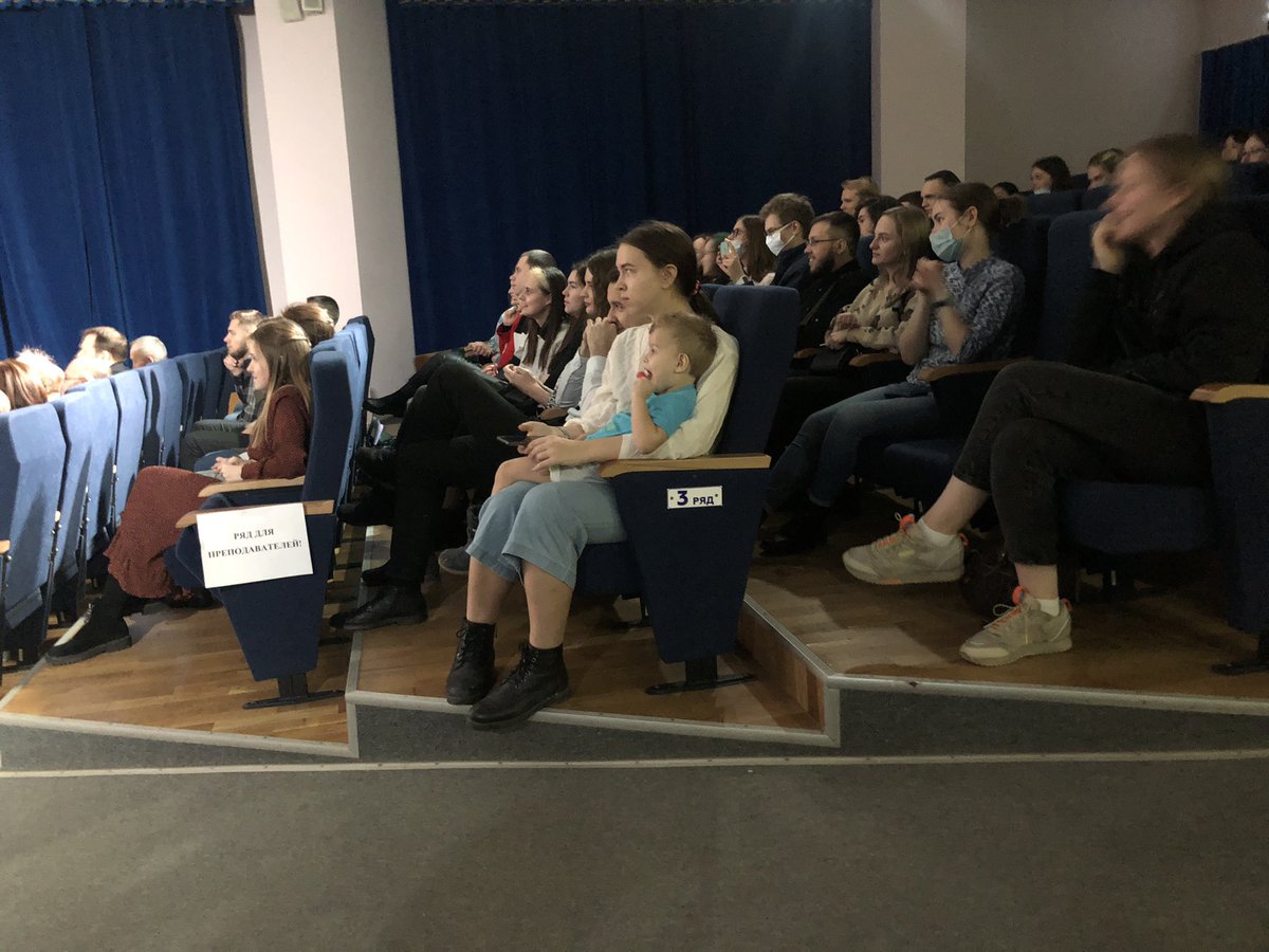 Юлька, но не шпулька tweet media