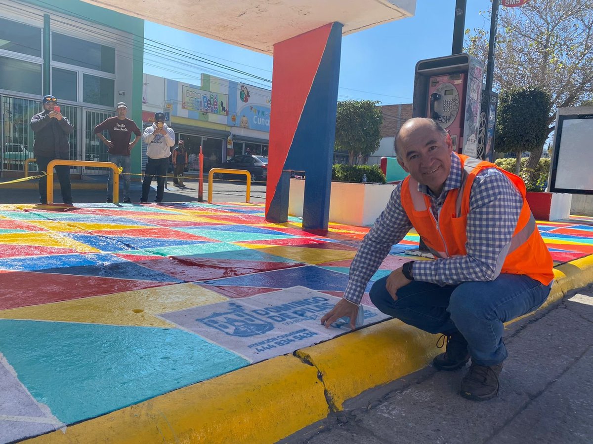 🔋👊En el 6to Domingo de Pilas con mi Gobierno, seguimos cambiando a #SanLuisPotoSí!

Estuvimos en la Av. Ricardo B.Anaya, con el Alcalde <a href="/EF_Galindo/">Enrique Galindo C</a> y voluntari@s, limpiando y dando mantenimiento a espacios, como jardines y unidades deportivas.
Unidos trabajamos #LaCapitalDelSí