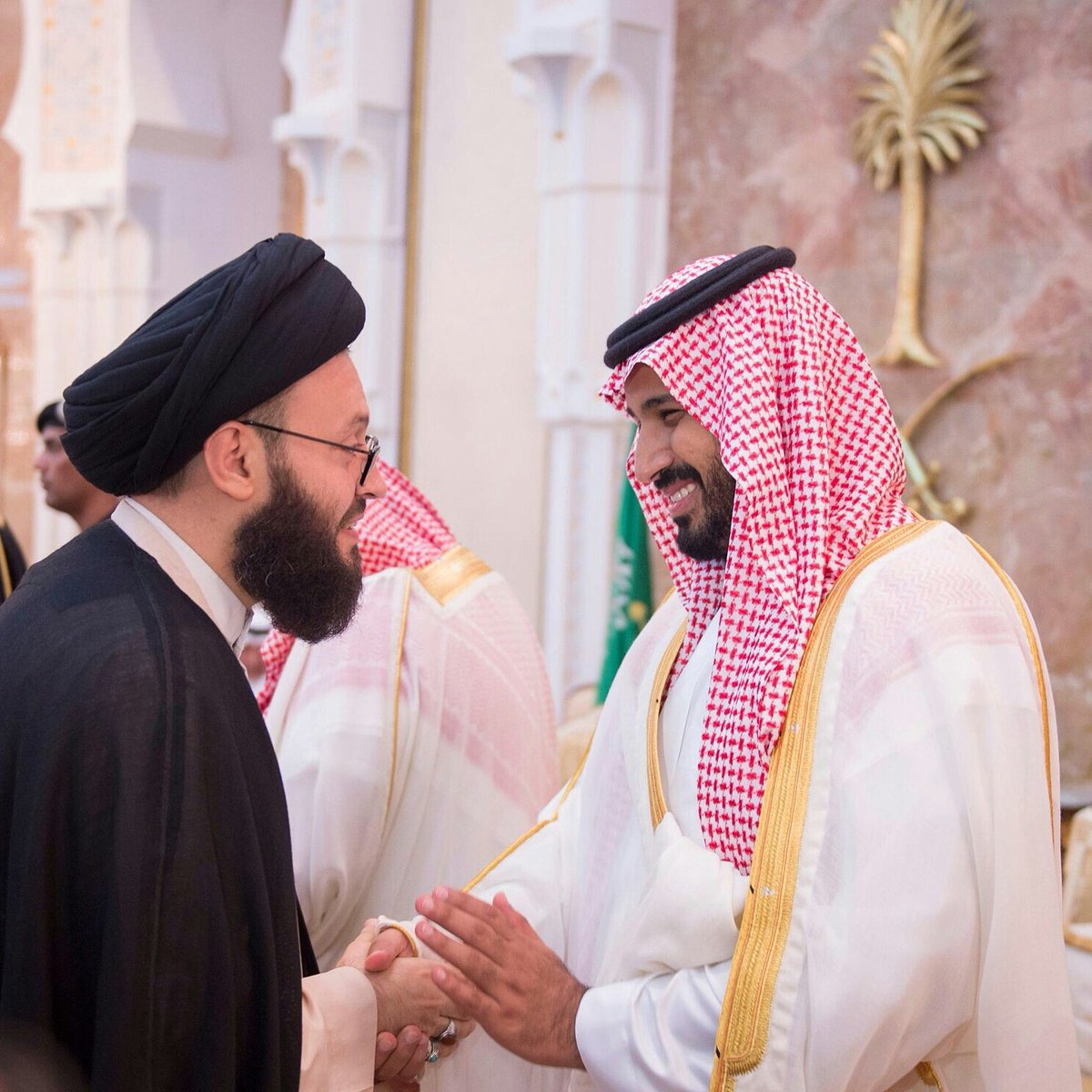 sayidelhusseini's tweet photo. بمناسبة صدور الأمر الملكي الكريم من سيدي خادم الحرمين الشريفين الملك سلمان بن عبدالعزيز  أيده الله ، وتشريفي بمنحي الجنسية السعودية ، أتقدم بالشكر والتقدير للمقام الكريم ولسمو ولي العهد الأمين ، سائلاً الله تعالى أن يحفظ المملكة وقيادتها وأن يوفقني لخدمة هذا الوطن العظيم .. https://t.co/vF3qyAwn3a
