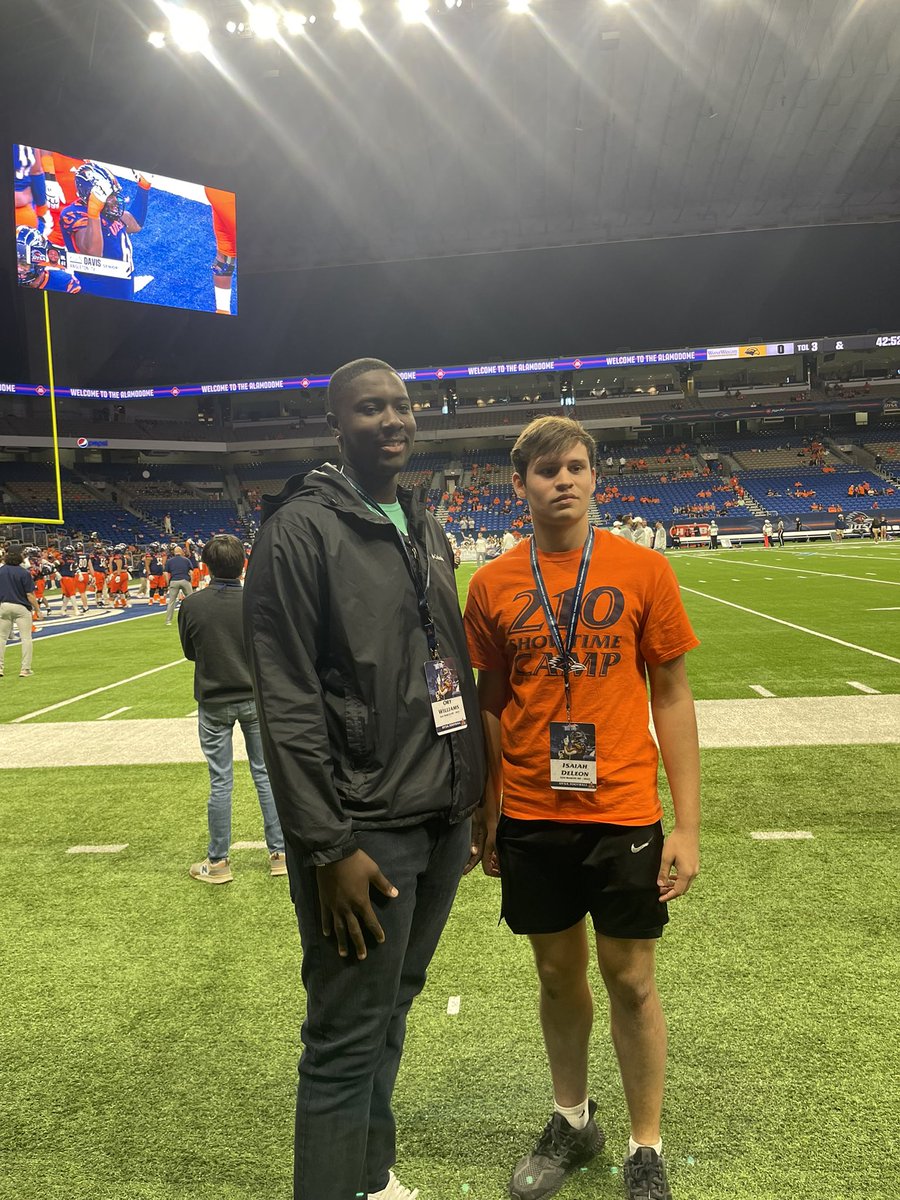 ‘24 OL Ory Williams (<a href="/ory_williams/">Ory Williams #BigBaby</a>) and ‘23 QB Isaiah Deleon (<a href="/imd_14/">Isaiah DeLeon</a>) had a great visit at Texas’ only undefeated D1 football program, UTSA (<a href="/UTSAFTBL/">UTSA Football 🏈</a>) 

For comparison purposes our QB is 6’3 205lbs 😮 

#RecruitSanMarcos