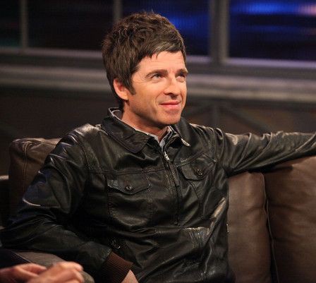 liam and noel every six hours tweet media