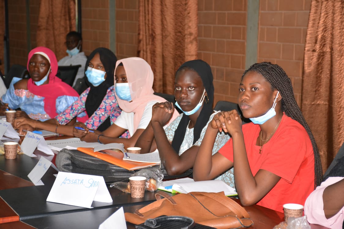 AradesSenegal's tweet photo. Et de dix pour la rentrée 2021 ! 
Et oui le lycée technique André Peytavin ferme la liste des 10 établissements bénéficiaires du Programme de Développement du Leadership Scolaire au Sénégal (SLDP).

#sldp #AradEs #USEmbassy #IFSL #IA #UGB #ASA #mjangale  #UVS #Ndar #kebetu https://t.co/XkgpHWTnhP