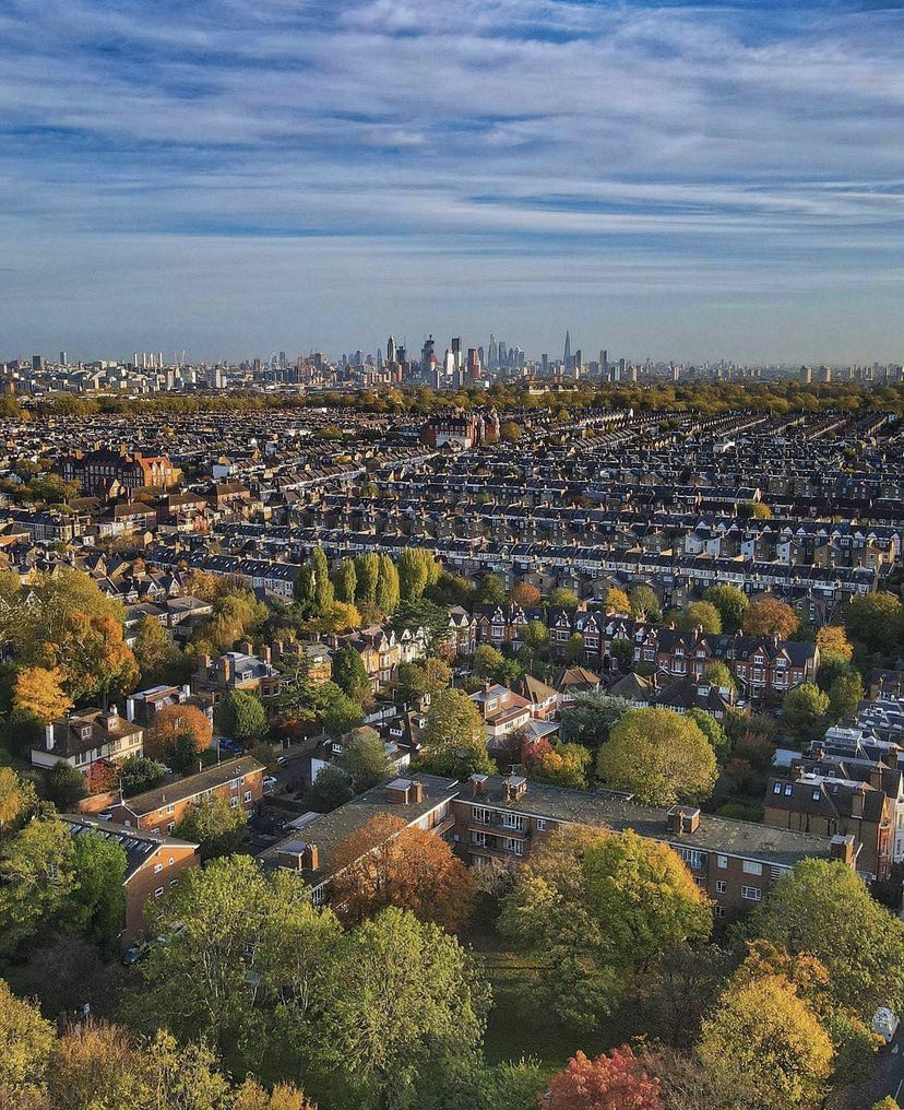 balhamnewsie's tweet photo. What a view from Wandsworth Common out to the city! 👀
Thanks @kuhan4 (Instagram) for sharing! #WandsworthCommon #Balham https://t.co/cU3JOMZgNJ