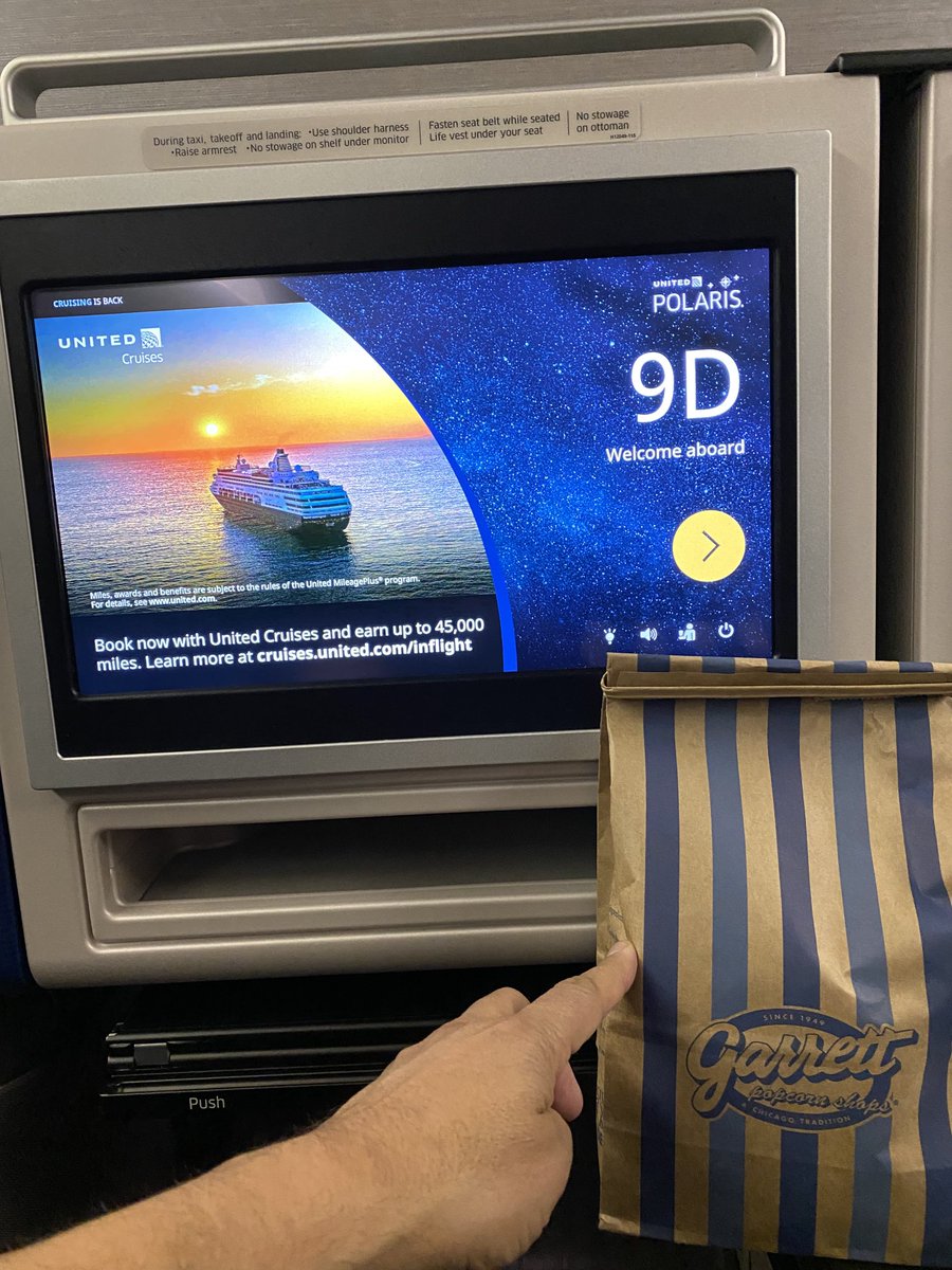 timguleri's tweet image. Covid deep cleaning fail ⁦@unitedairline⁩ seat 9D CHI -&amp;gt; SFO flight number UA305.  Used bag of popcorn.  SMH !!!