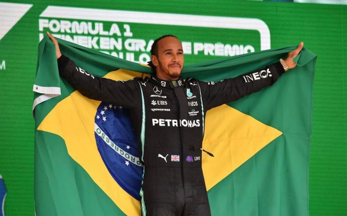 galvaobueno's tweet image. Lewis Hamilton do Brasillll
Genial!!!