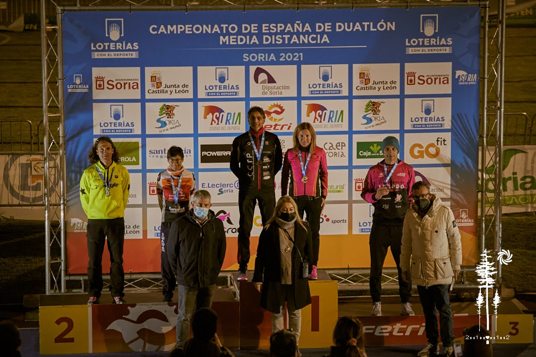 3styletriatlon's tweet photo. Y también hemos estado en el Cto. de España de Duatlón MD en Soria, donde otro de nuestros 'chavales' la ha liado. Subcampeón de España de su grupo de edad.🥈 ¡¡Enhorabuena, Óscar!!

#3StyleTriatlon #somostriatlon #familia3Style #trilife #triatlon #FETRISoria #duatlonSoria https://t.co/44IvCzQTRy