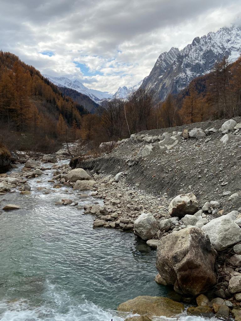 deboraorrico's tweet photo. That’s the way I like it  …#courmayeurmontblanc #jadore #winteriscoming https://t.co/roGDTpoKTq