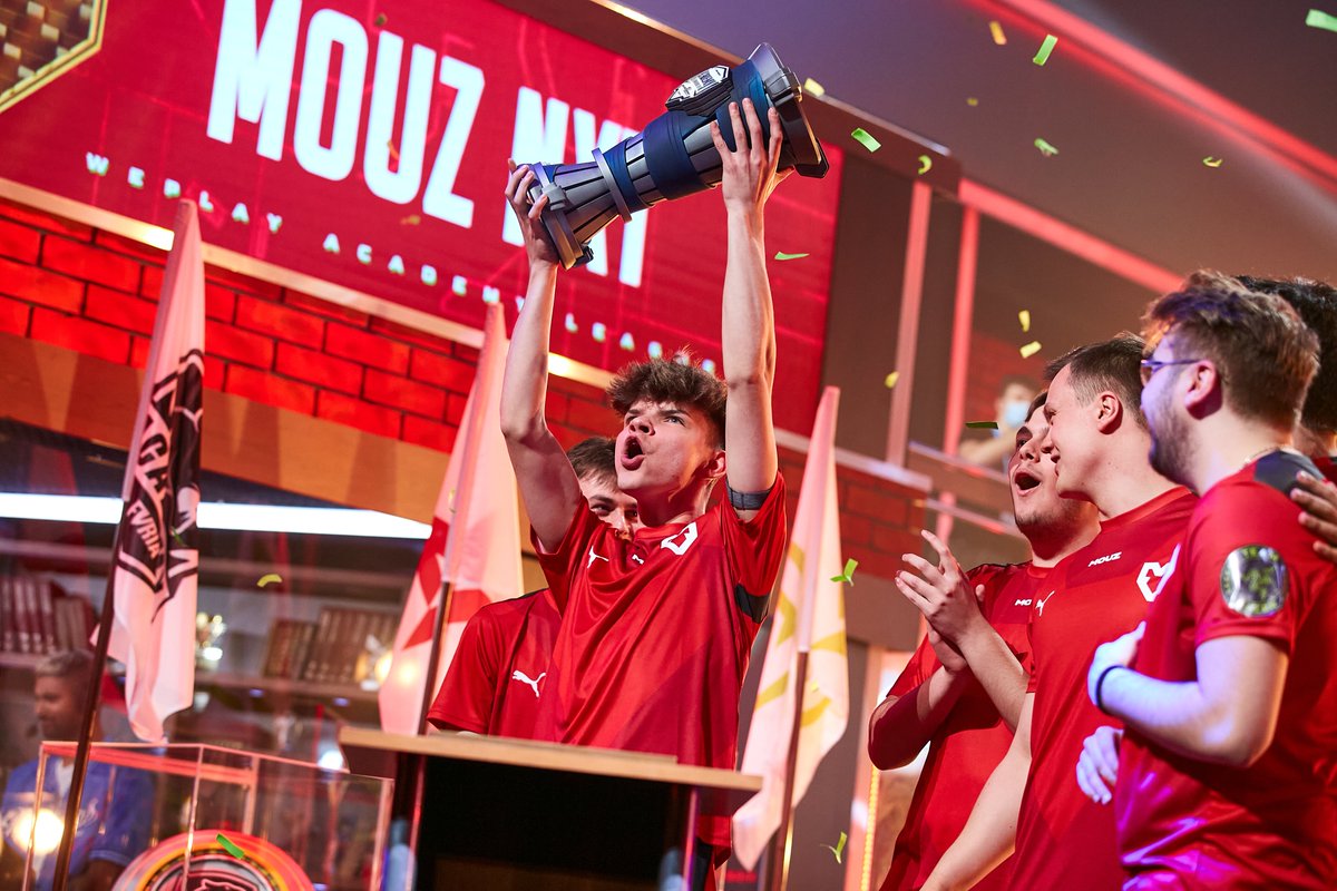borodasla's tweet photo. 🏆@siuhy #VaMouz  #WeplayAcademyLeague #WAL2 https://t.co/Afl216PbX1
