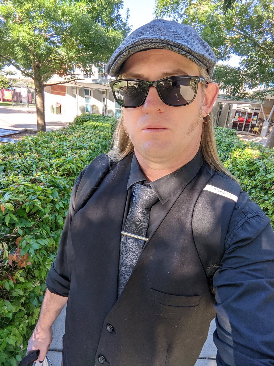 RevHappiness's tweet photo. It's Monday. I told you we wear black on Mondays.
#GotAnyBlacker https://t.co/26Oumgb6wQ